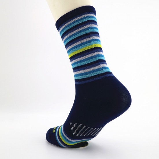 YF&TT cycling socks, outdoor sports socks, running socks, basketball socks, sweat-wicking and breathable, deodorizing socks. YF&TT cycling socks, outdoor sports socks, running socks, basketball socks, sweat-wicking and breathable, deodorizing socks.