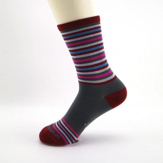YF&TT cycling socks, outdoor sports socks, running socks, basketball socks, sweat-wicking and breathable, deodorizing socks. YF&TT cycling socks, outdoor sports socks, running socks, basketball socks, sweat-wicking and breathable, deodorizing socks.
