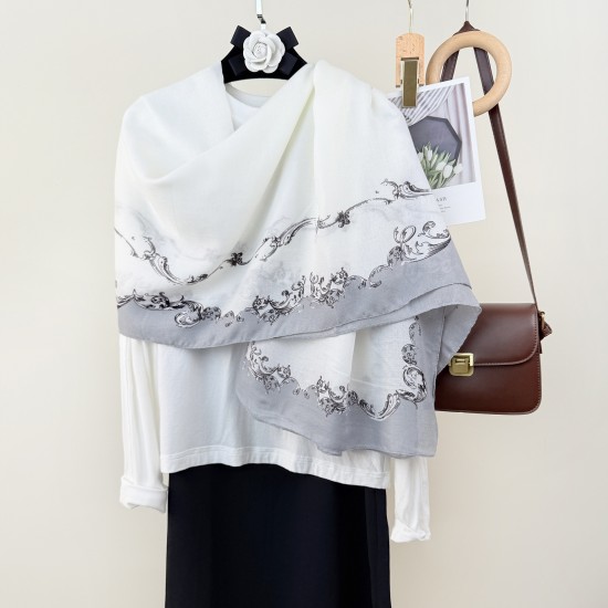 Insta-style retro print, fashionable cotton and linen long scarf, cross-border, spring and autumn travel outerwear for women. Insta-style retro print, fashionable cotton and linen long scarf, cross-border, spring and autumn travel outerwear for women.