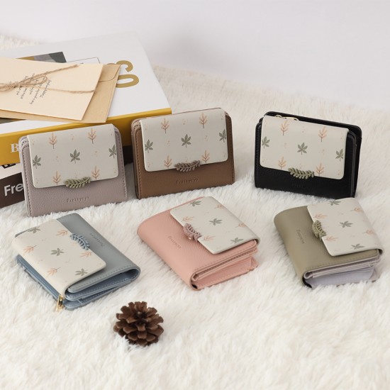 New Japanese-Korean style women's wallet, fresh-looking, popular-style, foldable, zippered, multifunctional, female wallet. New Japanese-Korean style women's wallet, fresh-looking, popular-style, foldable, zippered, multifunctional, female wallet.
