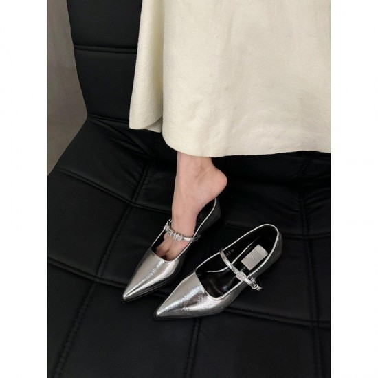 New Chinese-style, skirt-matching, closed-toed, half-slipper, fairy shoes for outdoor wear, 2024 summer low-heeled Mary Jane sandals. New Chinese-style, skirt-matching, closed-toed, half-slipper, fairy shoes for outdoor wear, 2024 summer low-heeled Mary Jane sandals.