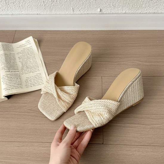 Pointed-toe high-heeled single shoes, 2025 summer new models, stiletto heels, elegant and skirt-matching shallow-cut closed-toed sandals.