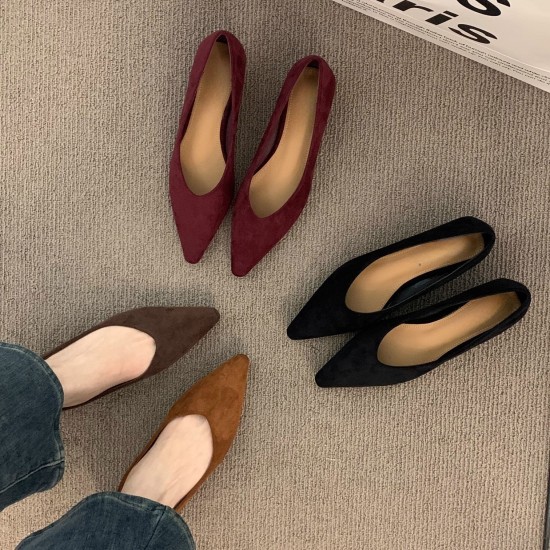 French-style niche brown shoes for women, 2025 spring and autumn wedge heels, elegant pointed toe commuter shoes for evening wear French-style niche brown shoes for women, 2025 spring and autumn wedge heels, elegant pointed toe commuter shoes for evening wear