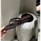 Minimalist women's wedge-heeled thong sandals, perfect for outdoor wear in 2025, perfect with skirts.