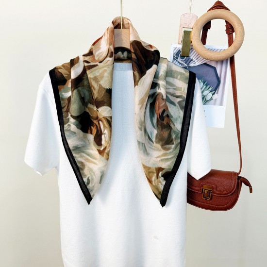 Korean Spring and Autumn New Fashion Personalized Print Square Scarf, Luxury Women's Fashionable and Elegant Thin 68cm Square Scarf Korean Spring and Autumn New Fashion Personalized Print Square Scarf, Luxury Women's Fashionable and Elegant Thin 68cm Square Scarf