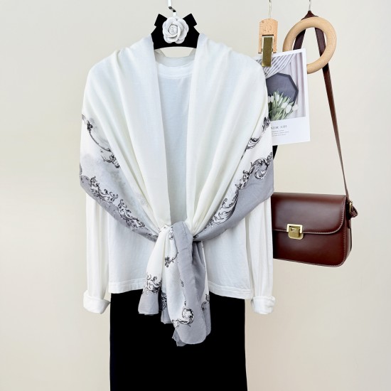Insta-style retro print, fashionable cotton and linen long scarf, cross-border, spring and autumn travel outerwear for women. Insta-style retro print, fashionable cotton and linen long scarf, cross-border, spring and autumn travel outerwear for women.