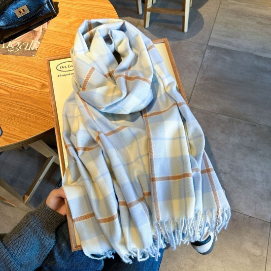 New, high-quality, bold plaid scarves, winter outdoor cold protection, thickened, soft, contrasting color. New, high-quality, bold plaid scarves, winter outdoor cold protection, thickened, soft, contrasting color.