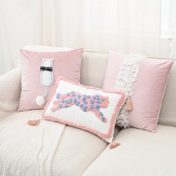 Cross-border Nordic hot-selling Halloween mesh cushion covers with bat and ghost designs for living room sofas and holiday decorations.