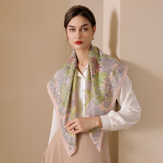 2025 summer new printed square scarves, wholesale, French retro imitation silk neck scarves, 90s-style small square neck scarves for women. 2025 summer new printed square scarves, wholesale, French retro imitation silk neck scarves, 90s-style small square neck scarves for women.