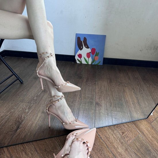 French luxury sandals for women, spring and autumn 2024 new style, pointed-toe, shallow-cut slip-on shoes French luxury sandals for women, spring and autumn 2024 new style, pointed-toe, shallow-cut slip-on shoes