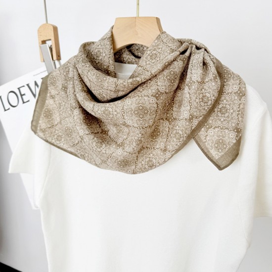 Ethnic retro plaid print square Cross-border fashionable women's scarves, designer scarves for clothing, wholesale 70 square scarves. Ethnic retro plaid print square Cross-border fashionable women's scarves, designer scarves for clothing, wholesale 70 square scarves.