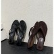 Minimalist women's wedge-heeled thong sandals, perfect for outdoor wear in 2025, perfect with skirts.
